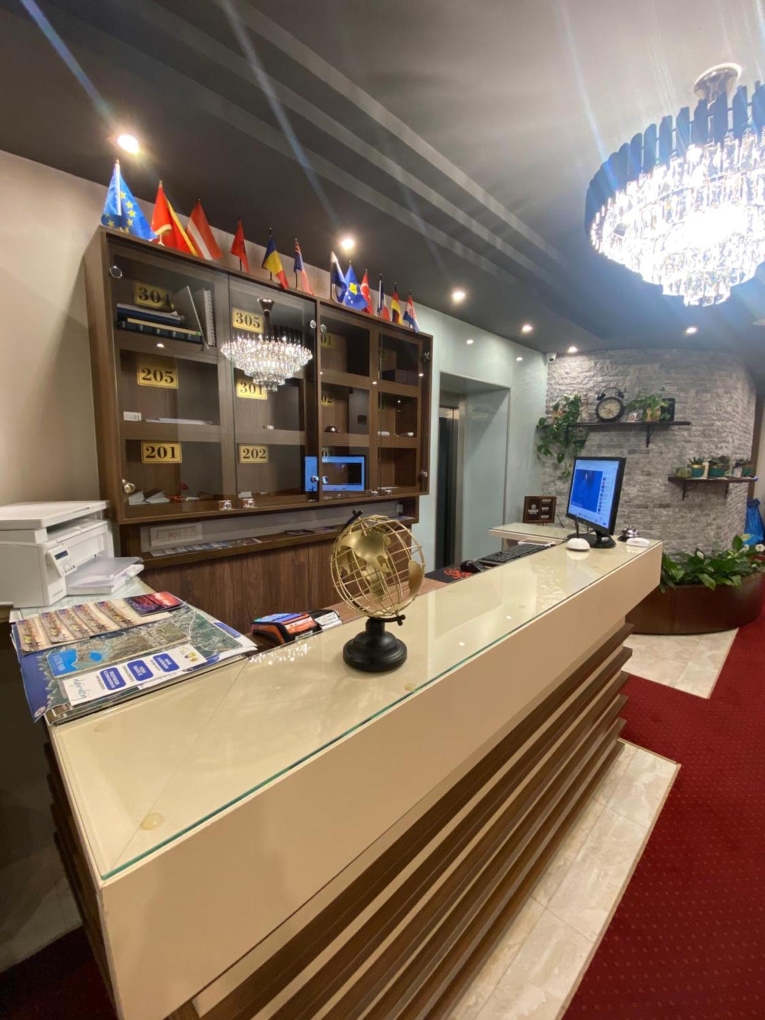 Padam Hotel & Spa 울친 외부 사진