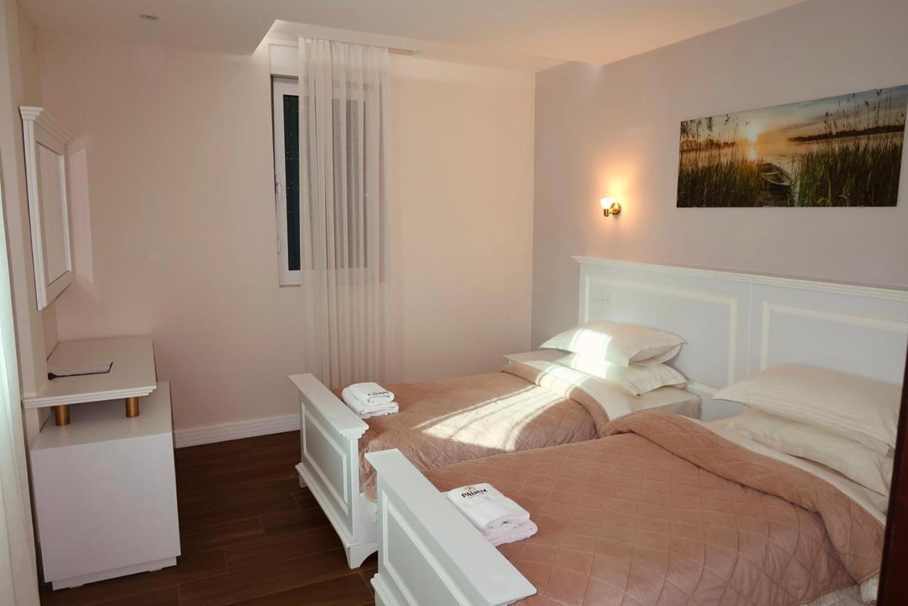 Padam Hotel & Spa 울친 외부 사진