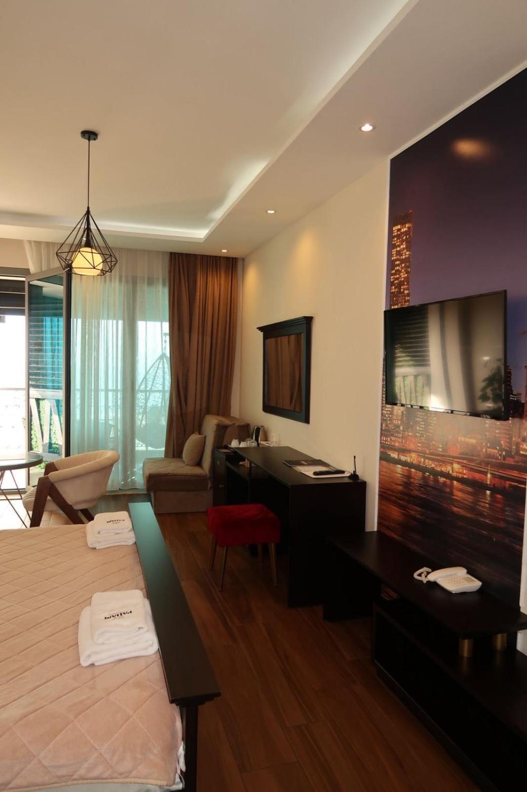 Padam Hotel & Spa 울친 외부 사진