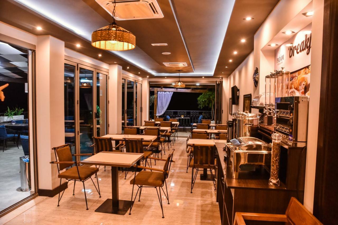 Padam Hotel & Spa 울친 외부 사진