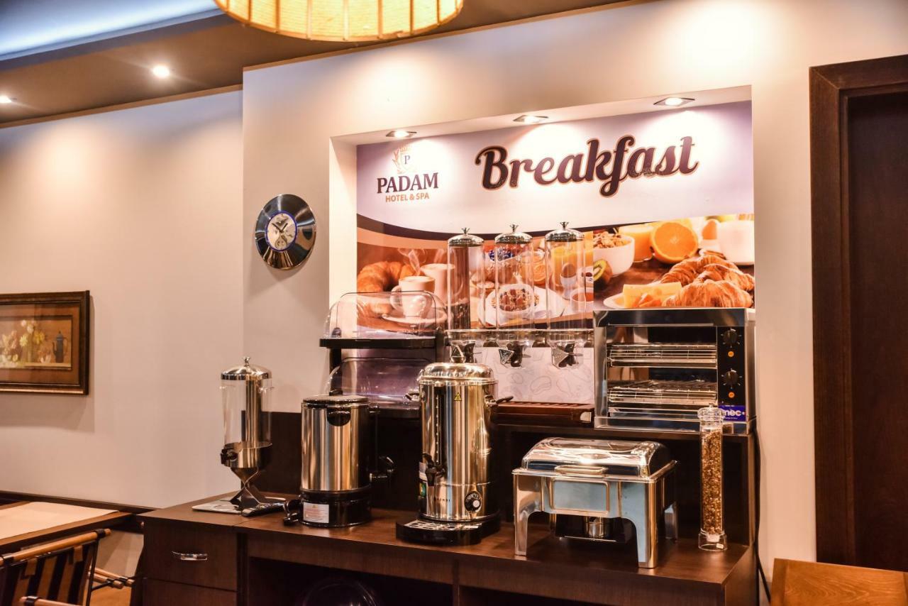 Padam Hotel & Spa 울친 외부 사진